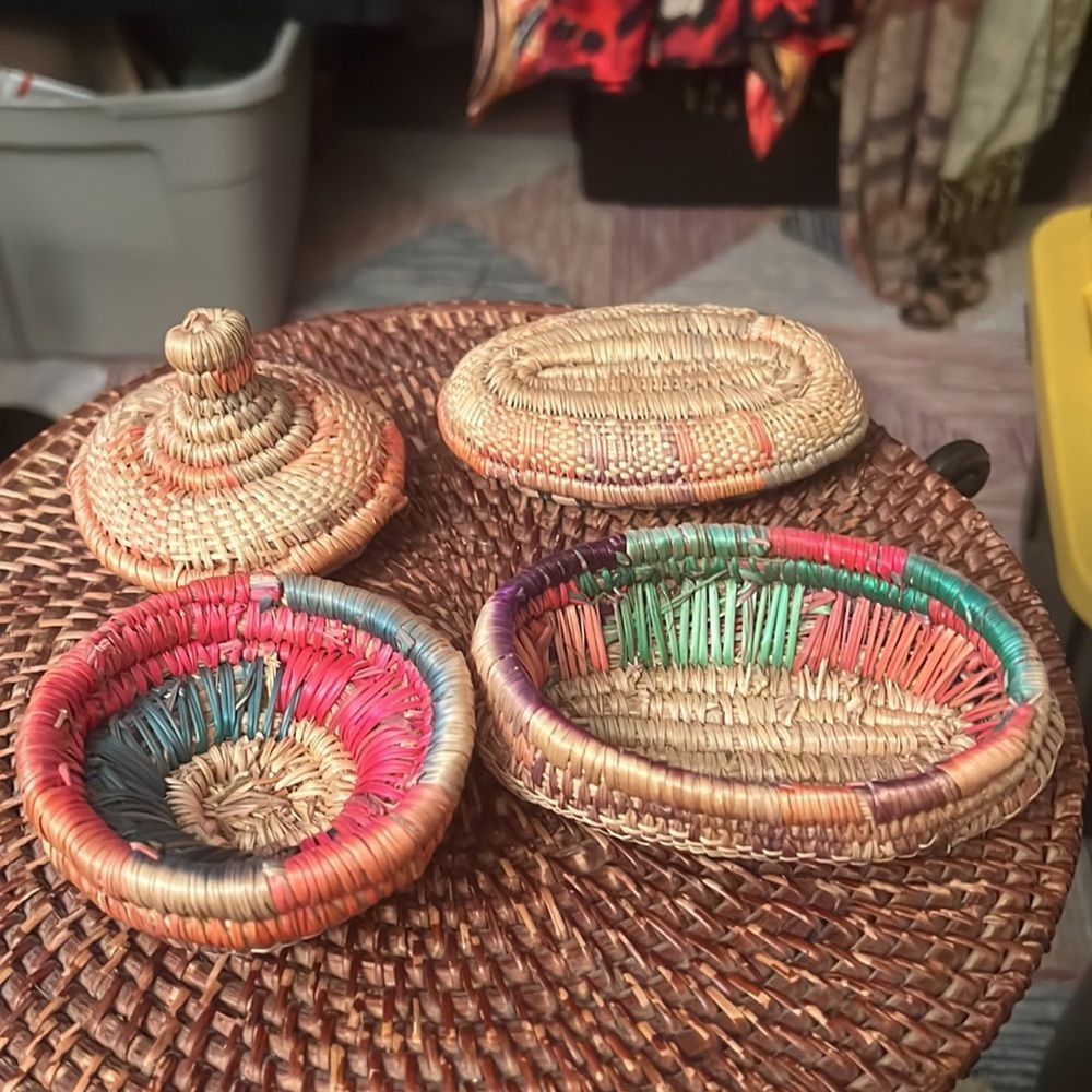 (2) wicker mini baskets - Picture 3 of 4
